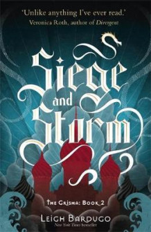 The siege and storm av Leigh Bardugo (Heftet)